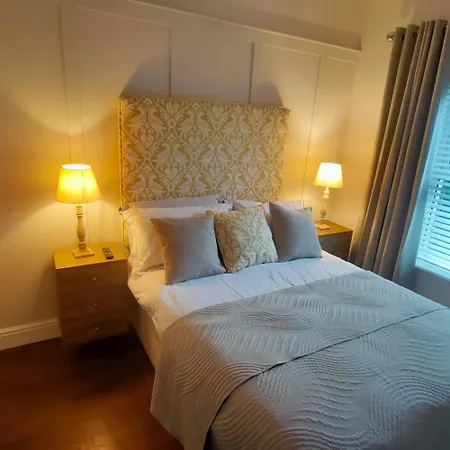 شقة Russell Mews اينيس