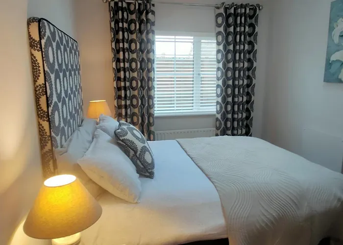 דירה Russell Mews אניס